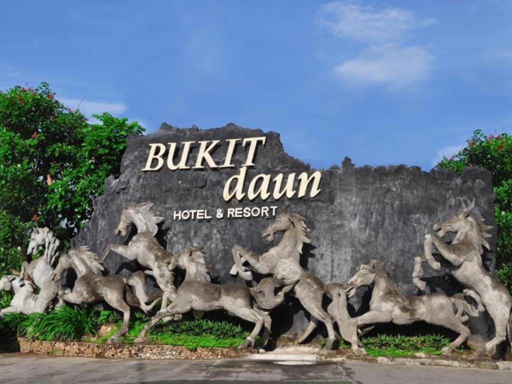Bukit Daun Hotel And Resort Kediri  Luaran gambar