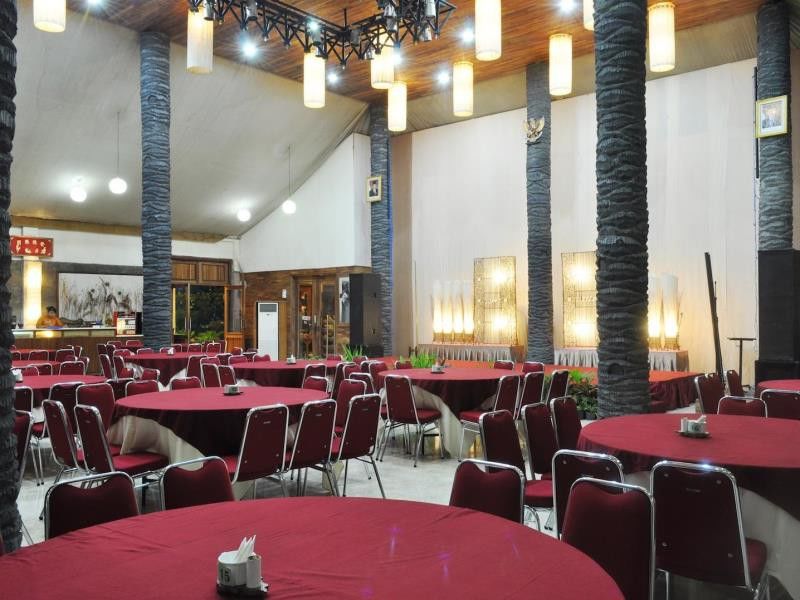 Bukit Daun Hotel And Resort Kediri  Luaran gambar