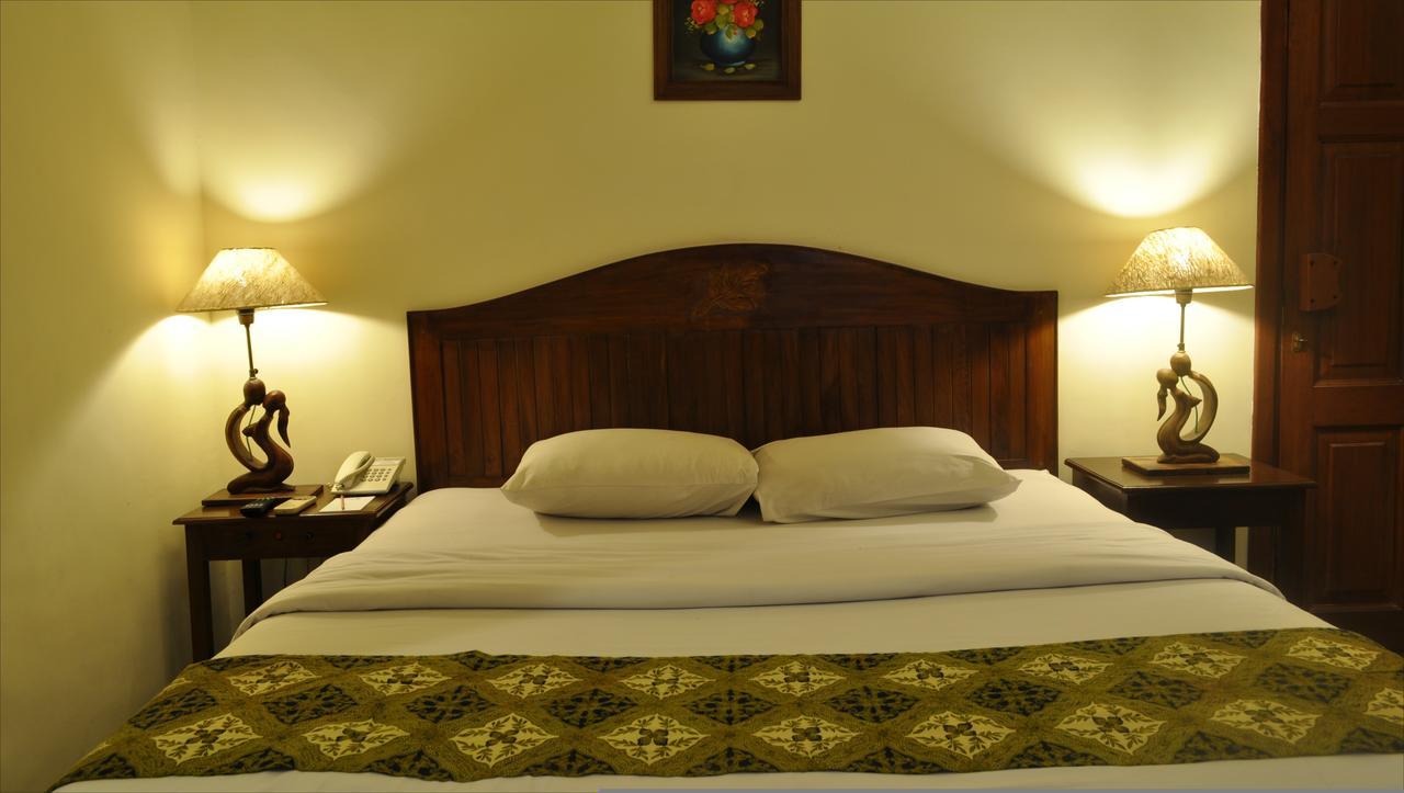 Bukit Daun Hotel And Resort Kediri  Luaran gambar