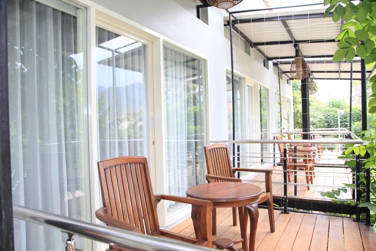 Bukit Daun Hotel And Resort Kediri  Luaran gambar